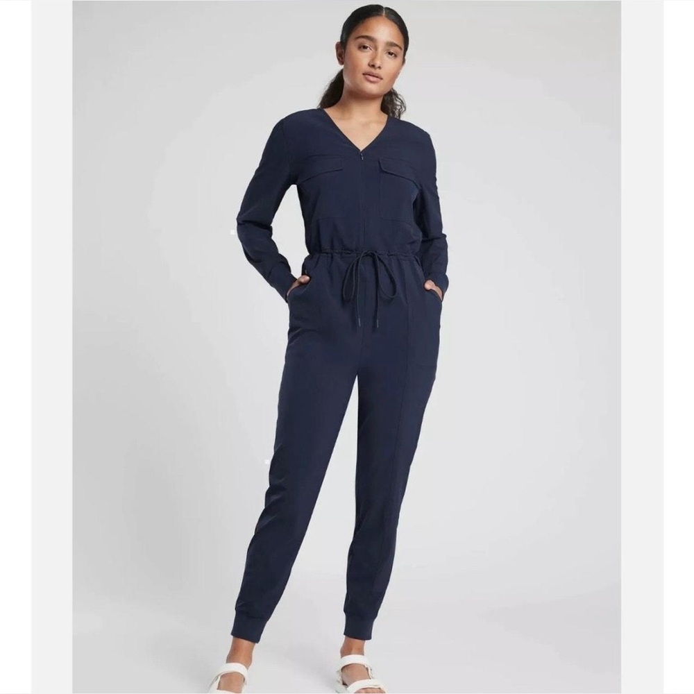 Athleta Navy Zuma‎ Jumpsuit - Gorpcore Travel Utility One Piece - Size Medium